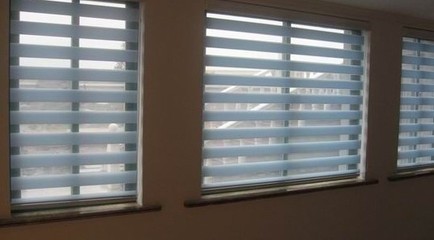 找上海冠毅窗飾-辦公卷簾-百葉窗-百葉簾制作廠家的柔紗簾材料-上海柔紗簾批發(fā)價格價格、圖片、詳情,上一比多_一比多產(chǎn)品庫